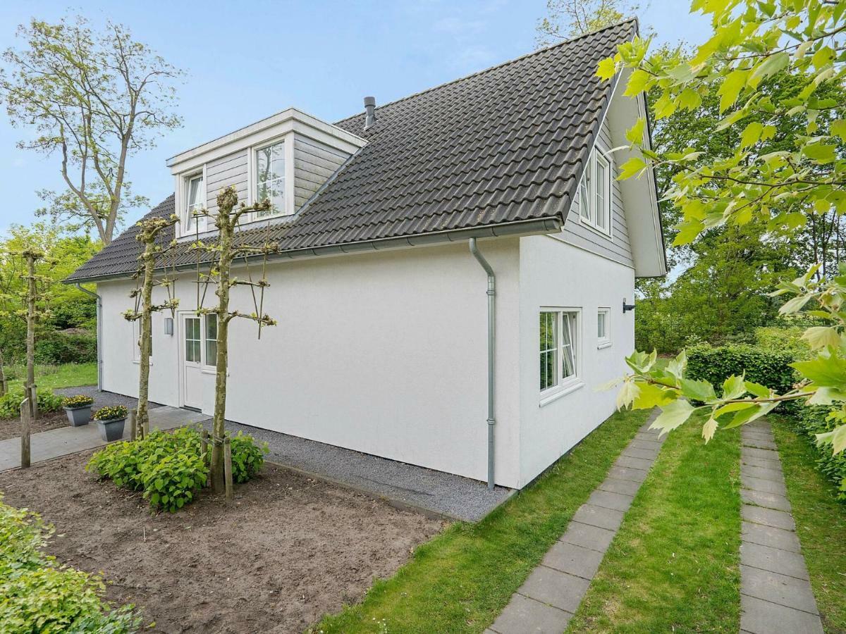Spacious Home With A Fireplace At 3 Km From Baarle-Nassau Exterior photo